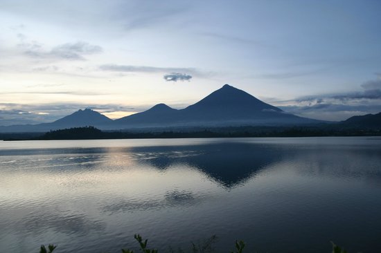 1 Day Rwanda Twin Lakes Tour